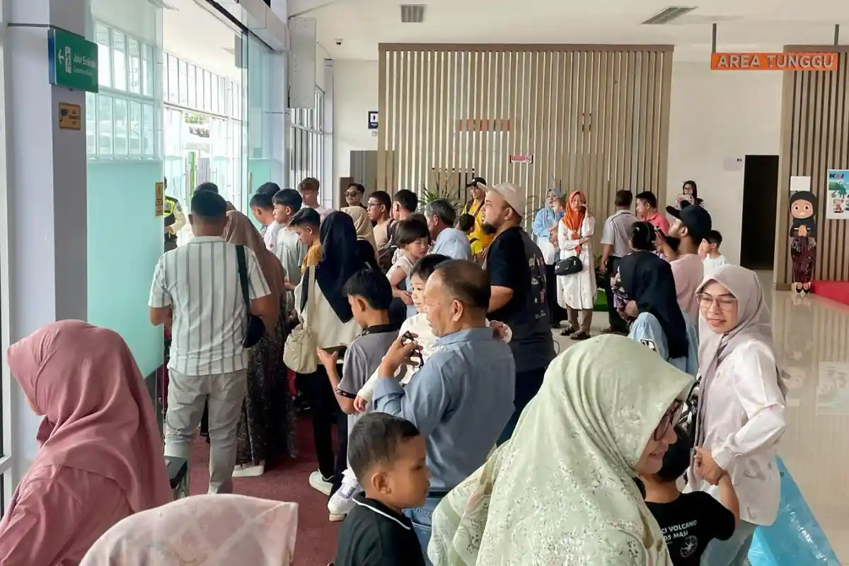 KAI Sumbar Angkut 100 Ribu Penumpang Lebaran, Tiket Pariaman Ekspres Laris