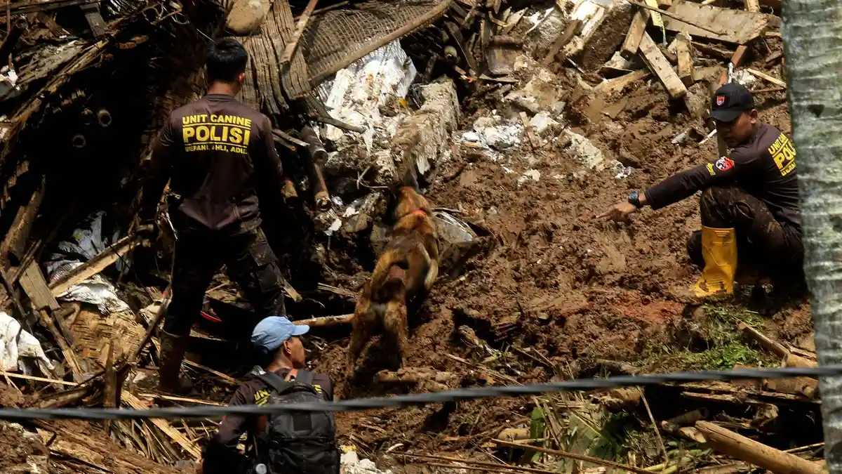 UPDATE Bencana Longsor di Bandung Barat, Penanganan Kini Melibatkan Seluruh Unsur Forkopimda
