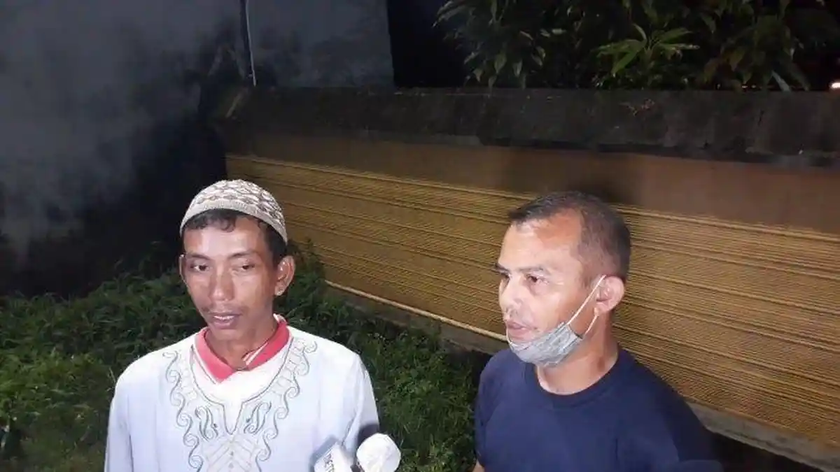 Petugas Kebersihan Menangis Kenang Glenn Fredly