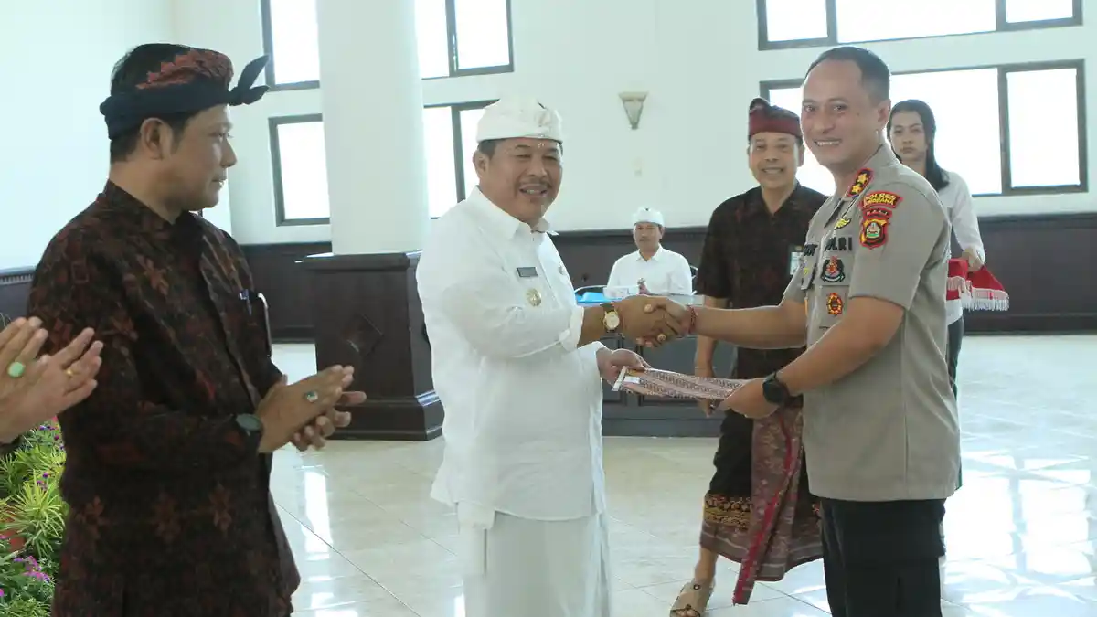 Bagikan DIPA 2020, Bupati Artha Minta Segera Genjot Proyek