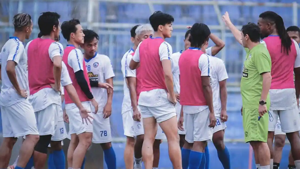 Prediksi PSM vs Arema FC, Anco Jansen Debut Bareng Juku Eja, Pelatih Singo Edan Sebut Laga Sulit