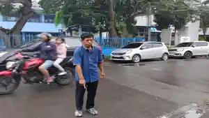 Hermanto-pria-yang-dituduh-mencuri-handphone-oleh-oknum-dokter-usai-menemukan-handphone.jpg