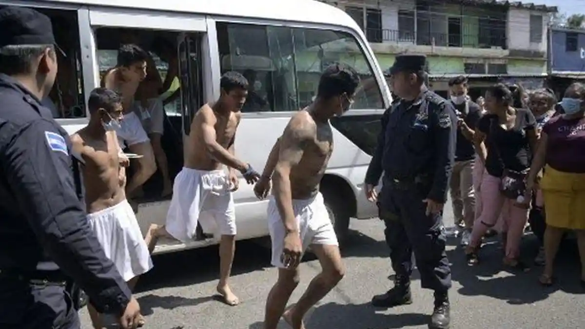 Sikat Habis Geng Kriminal, Presiden El Savador Tak Peduli Dikritik Langgar HAM