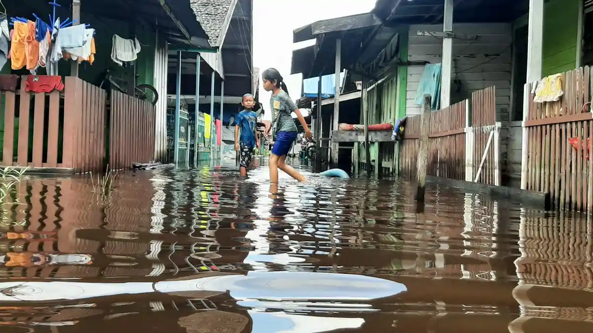 Hujan Lebat Selama Empat Hari, Jalan Christopel Mihing Baamang Kotim Banjir