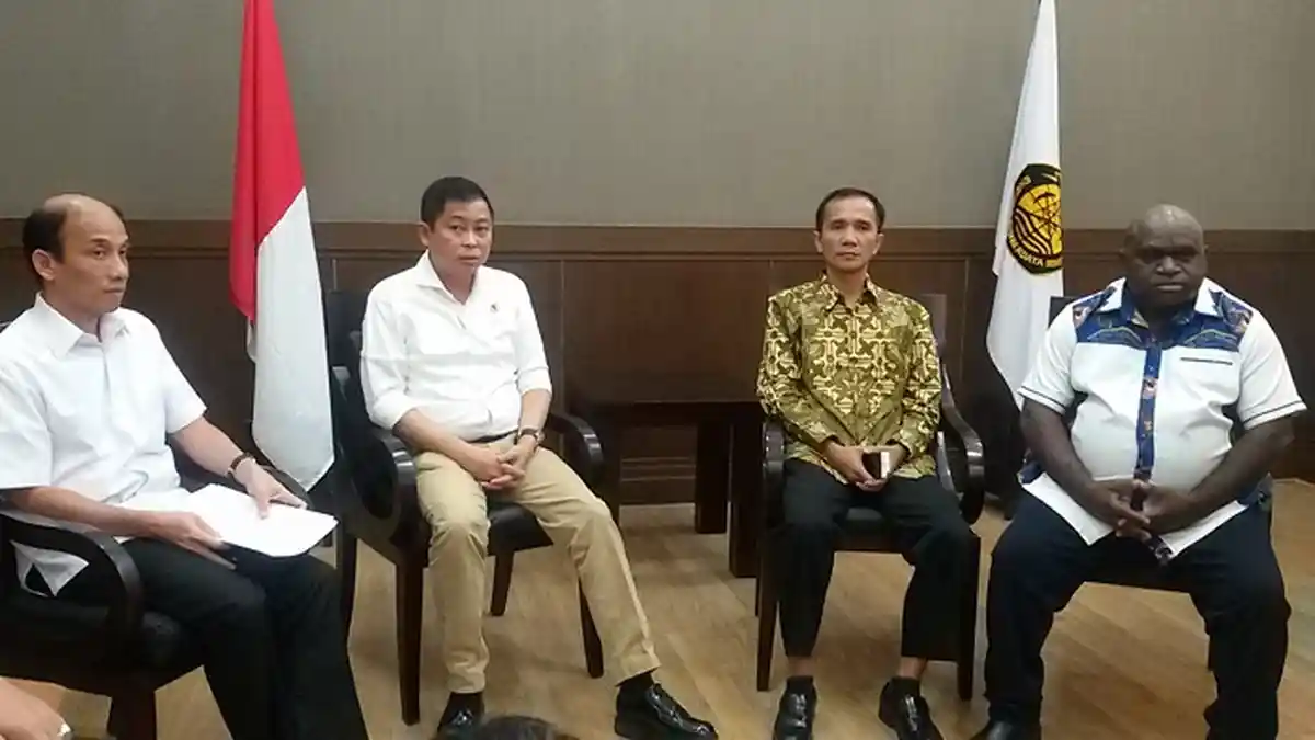 Arcandra Tahar Janji Libatkan Masyarakat Lokal Selesaikan Konflik Freeport