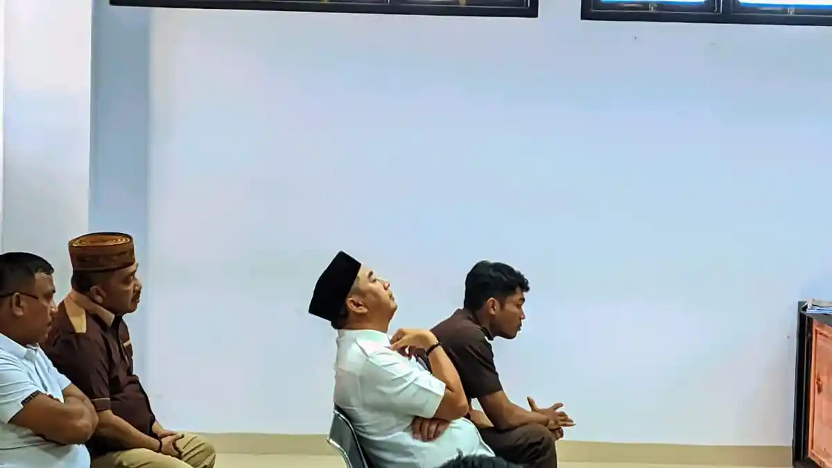 BREAKING NEWS: Eks Bupati Hamim Pou Hadiri Sidang Kasus Korupsi PDAM Bone Bolango Gorontalo