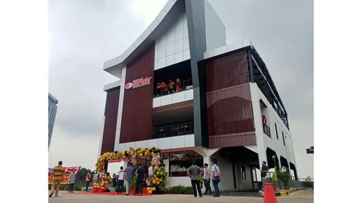 Restoran Garuda Batam, Restoran Masakan Minang dan Melayu Pertama Berkonsep Drive Thru