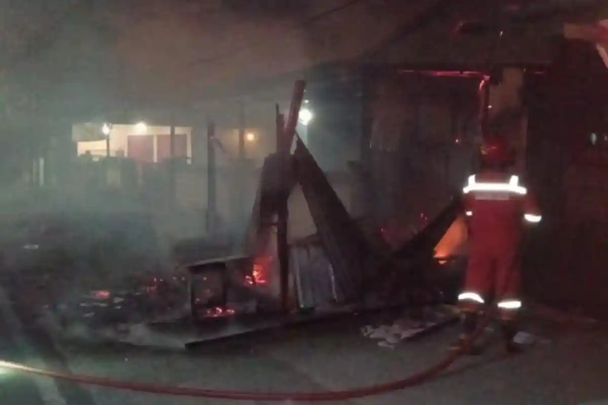 Warung Kopi di Cilacap Terbakar Jelang Subuh, Penyebabnya Diduga Korsleting Listrik