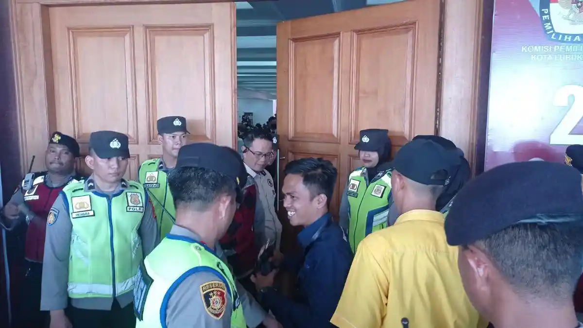 Debat Publik Pilkada Lubuklinggau 2024 Digelar, Sejumlah Wartawan Kecewa Karena Dilarang Masuk