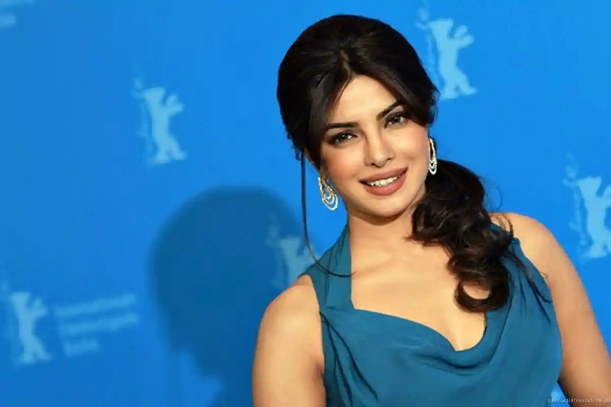 Priyanka Chopra Segera Rilis Memoir Pertamanya Berjudul Unfinished, Bedah Kisah Hidupnya