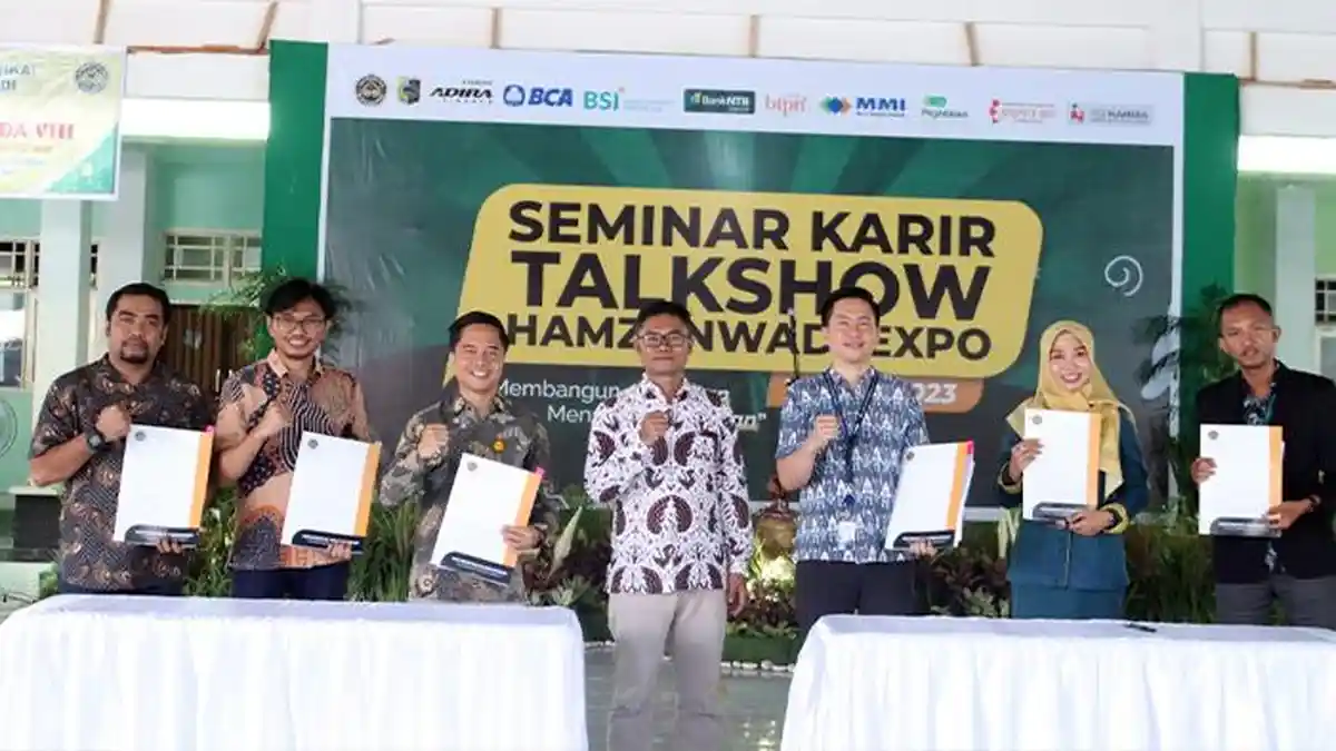 Universitas Hamzanwadi Tandatangani 3 MoU, 42 MoA, dan 42 IA Saat Prawisuda