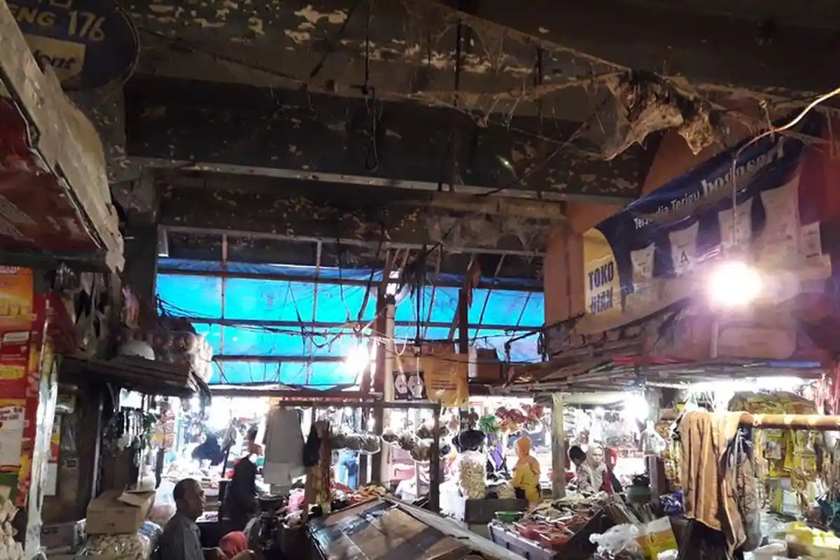 Kisah Tentang Pasar Kiaracondong Bandung yang Semrawut Luar Dalam