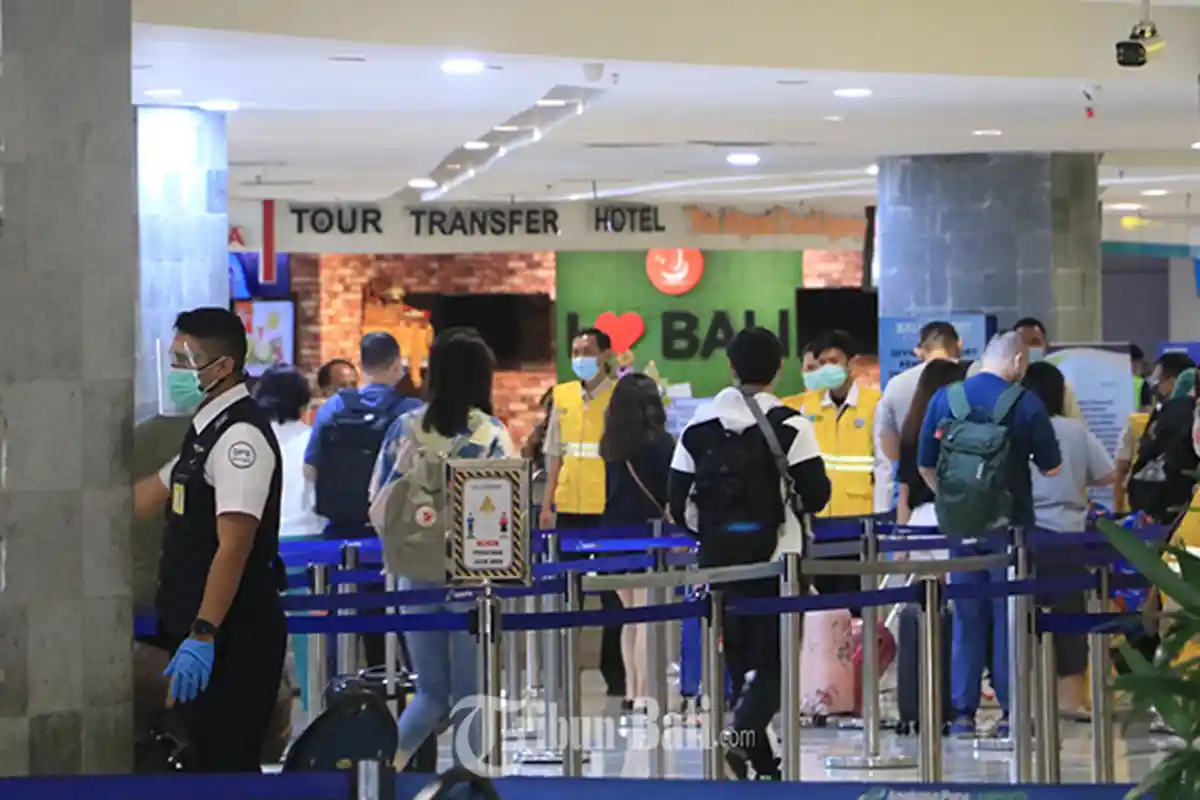 Syarat Masuk Bali Lewat Udara Menggunakan Tes Swab PCR Diperpanjang Hingga 8 Januari 2021