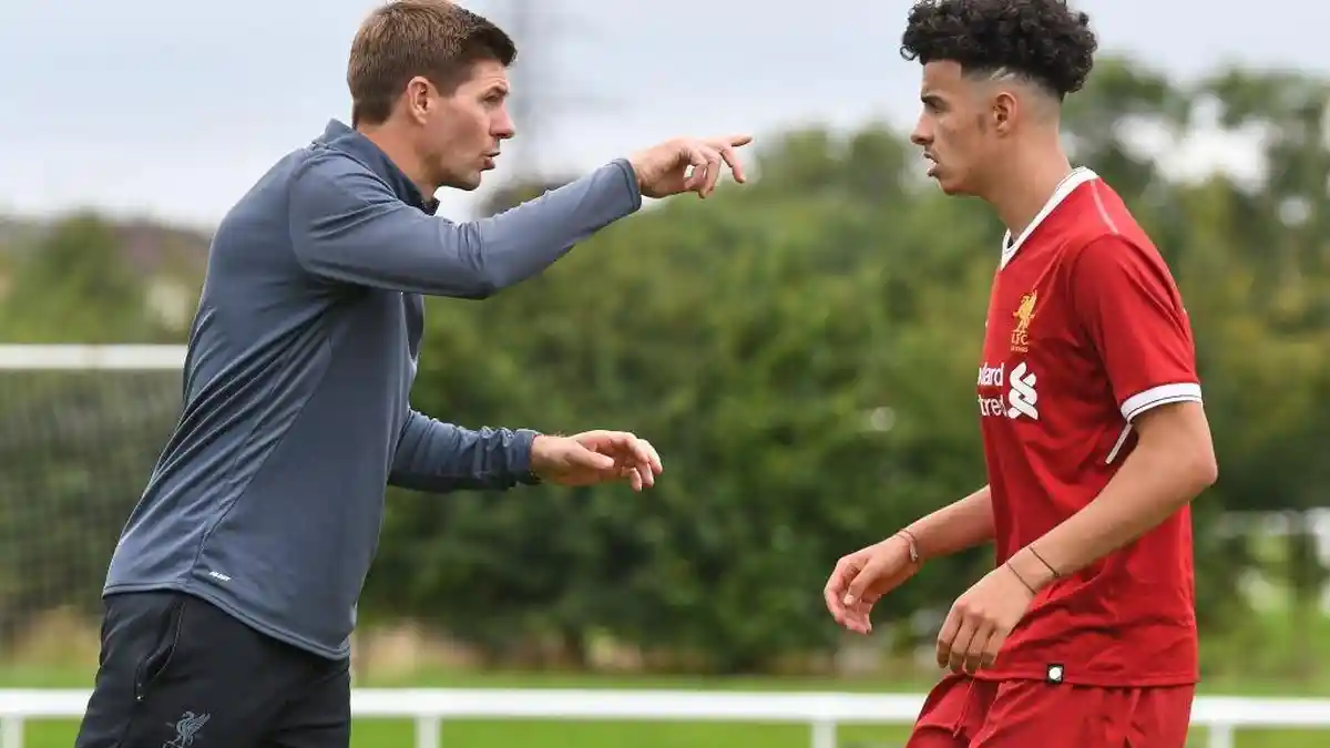 Liverpool Punya The Next Steven Gerrard, Jurgen Klopp Tak Pusingkan Cedera Thiago Alcantara