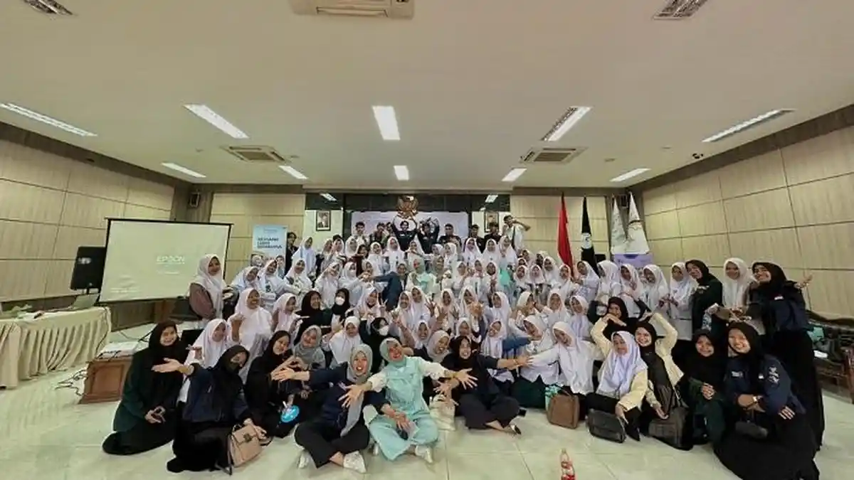Adakan Seminar di Universitas Muhammad Natsir Bukittinggi, Wardah Bantu Mahasiswa Temukan Passion
