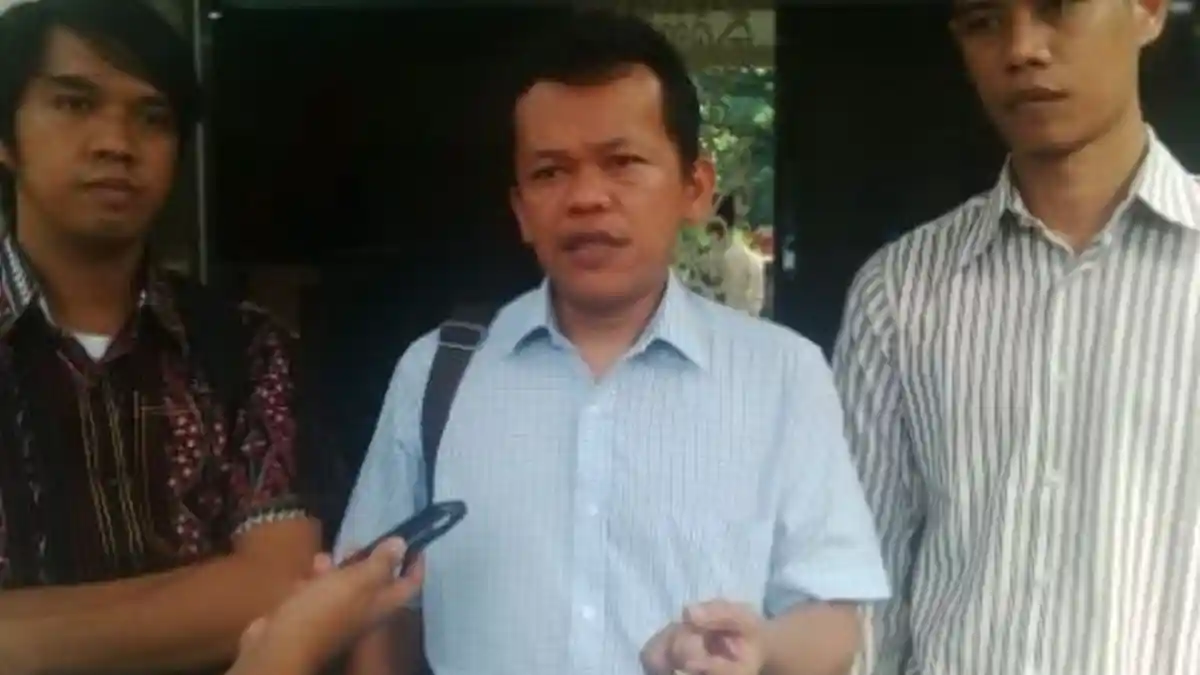 Ketua PBHI Jakarta Dilarikan ke Rumah Sakit Medistra