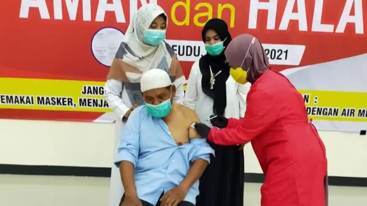 163 CJH Pidie Jaya dan 82 Karyawan PLN ULP Meureudu Divaksin Covid-19, Vaksinasi Terus Dilakukan