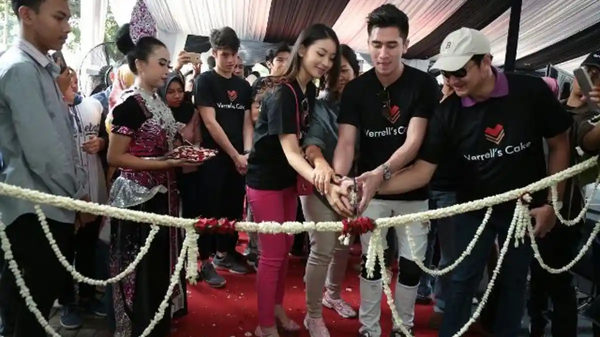 Buka Verrell's Cake, Verrell Bramasta: Bukan Sekadar Kue Biasa