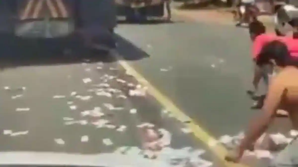Viral Uang Rp 94 Juta Berhamburan di Jalan Raya dan Jadi Rebutan Warga, Ini Kronologinya