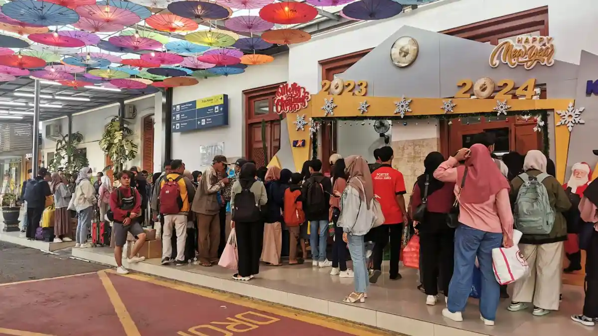 17 Penumpang Kereta Api Gagal Berangkat karena Identitas Tak Sesuai