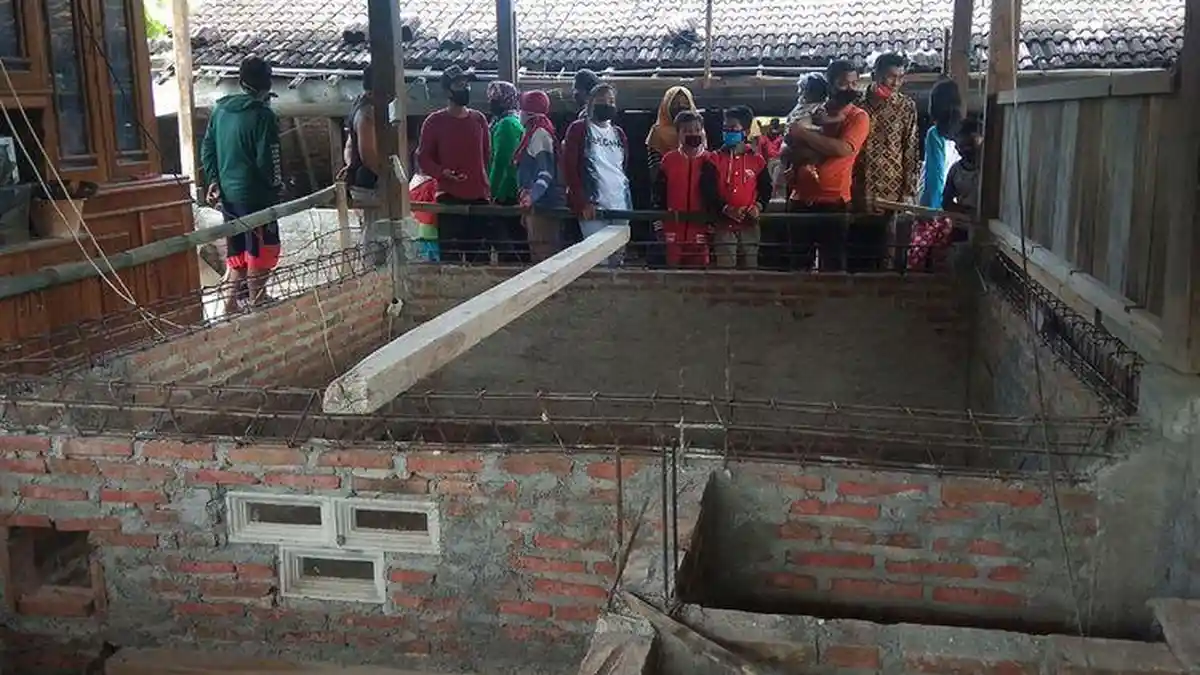 VIRAL Rumah Pindah Tempat dalam Semalam hingga Didatangi Warga, Ini Kata Pemiliknya, Bantah Mistis