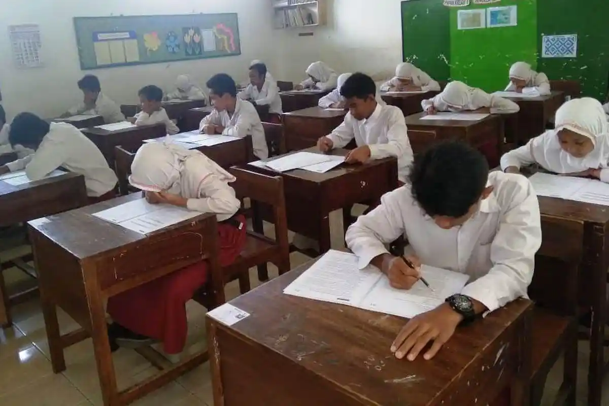 Kepsek SD Bantah Ancam Wali Murid karena Protes soal Beli LKS Rp 140 Ribu: Guru Tidak Boleh Dendam