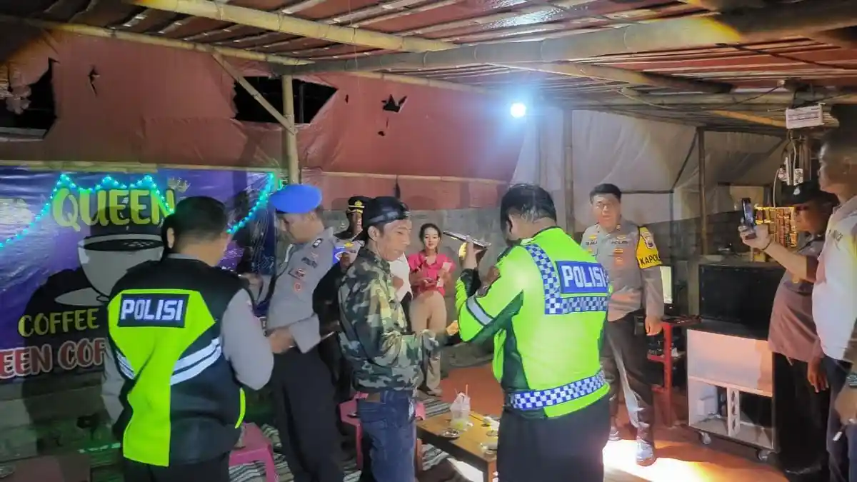 Warga Mojoagung Jombang Terganggu dengan Aktivitas Karaoke di Warkop, Berlangsung hingga Dini Hari