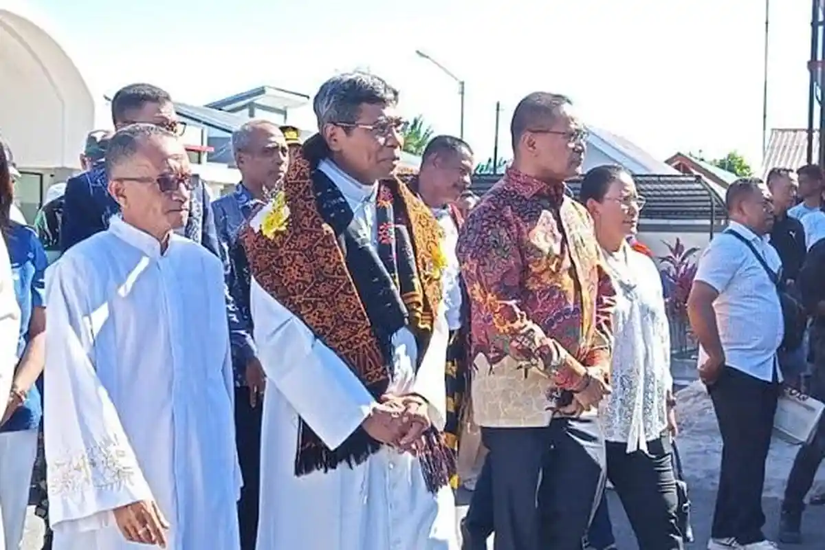 Mgr Paul Budi Kleden: "Saya Disini Sekarang, Sebagai Saudaramu, Sebagai Bapak dan Gembalamu"