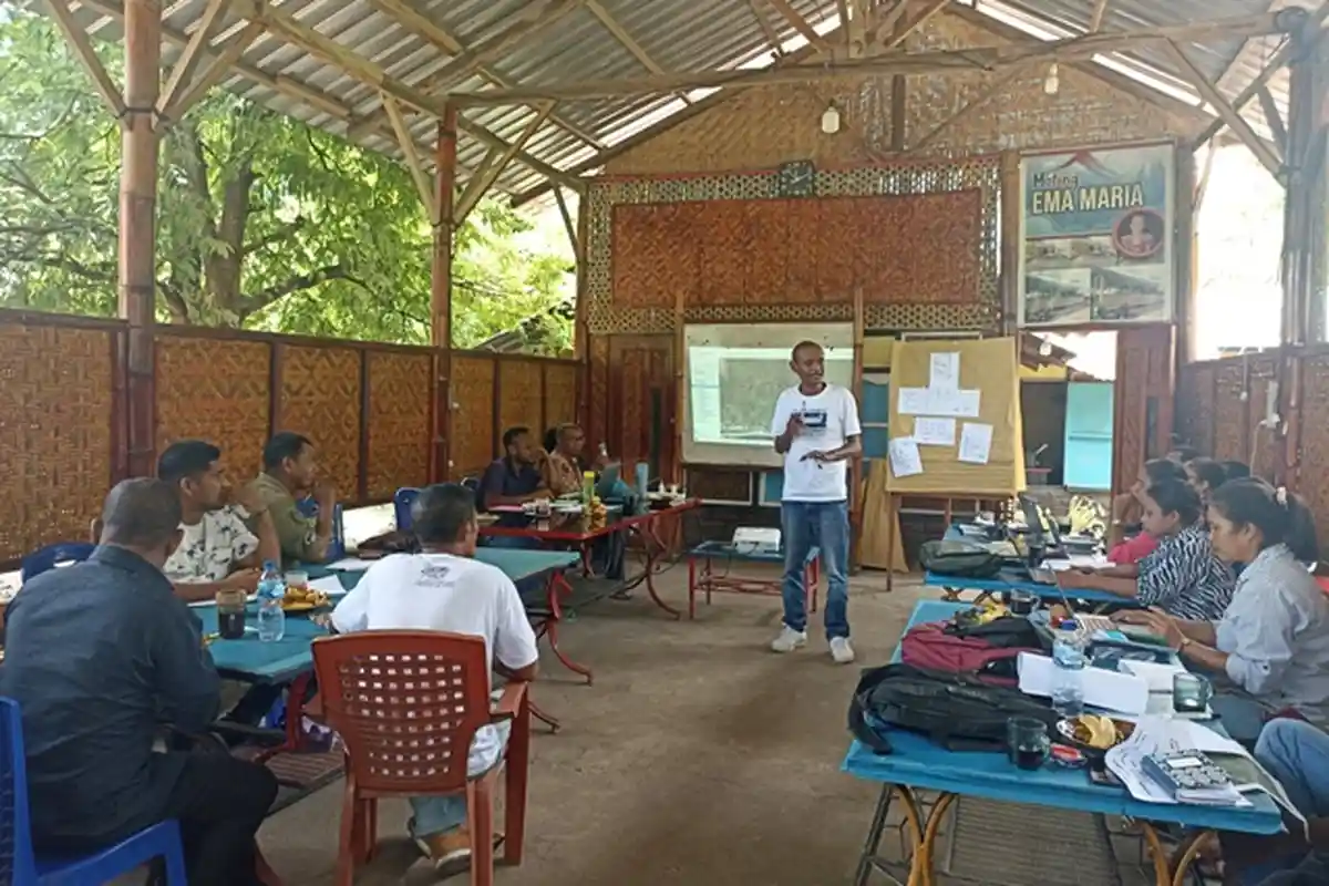Orang Muda Katolik di Mingar Lembata Bahas Ancaman Ekologi, Undang Peneliti Lingkungan Piter Pulang