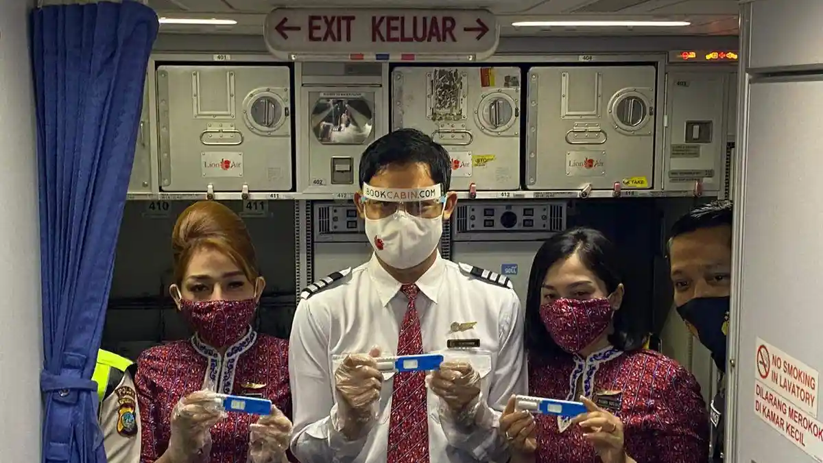 PULUHAN Kru Pesawat Jalani Tes Narkoba di Bandara Hang Nadim Batam