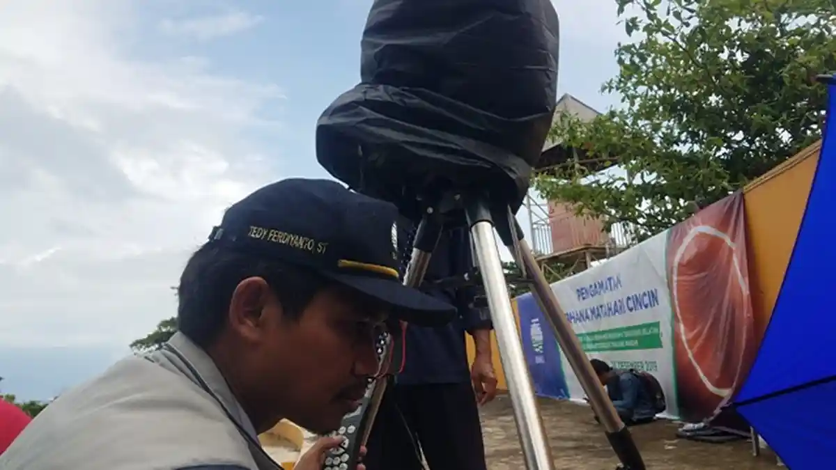 GMC Tertutup Awan dan Hujan di Pantai Tanjung Kelayang Belitung, Peralatan BMKG Langsung Diangkat