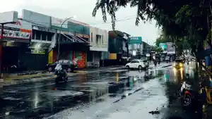 hujan-jalanan-basah.jpg