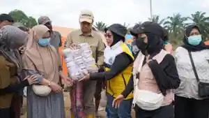 Pemkab-Pasangkayu-dan-PKK-salurkan-bantuan-kemanusiaan-ke-Aceh-Tamiang.jpg