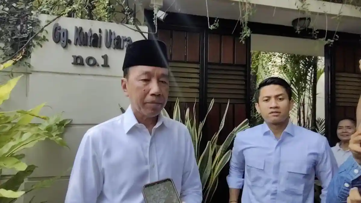 Hasto Divonis 3,5 Tahun Penjara, Jokowi Minta Hormati Putusan Pengadilan