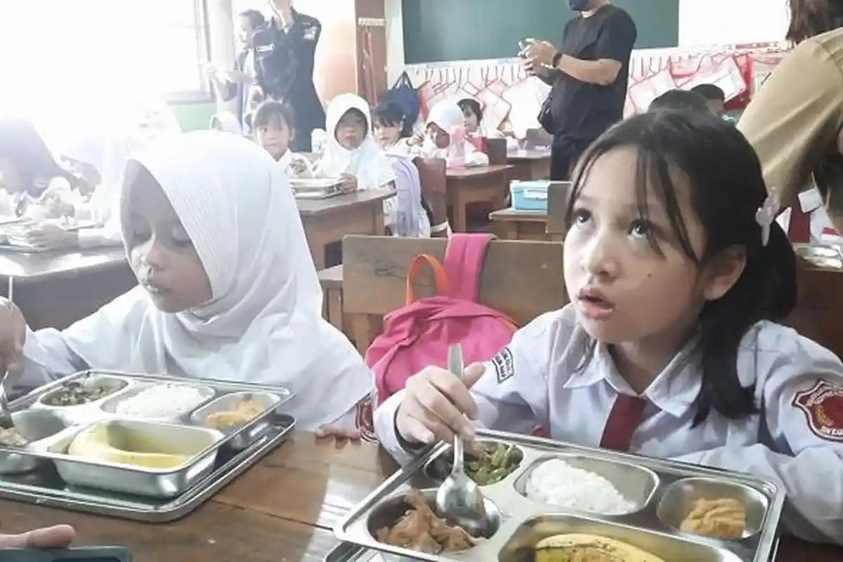 Program Makan Bergizi Gratis di Karawang Dimulai Hari Ini, Banyak Juga Siswa Tak Doyan Makan Sayuran