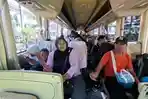 Cerita Pedagang Kue Ikut Mudik Gratis Pemkab Karawang ke Surabaya, Bisa Hemat Rp 4 Juta