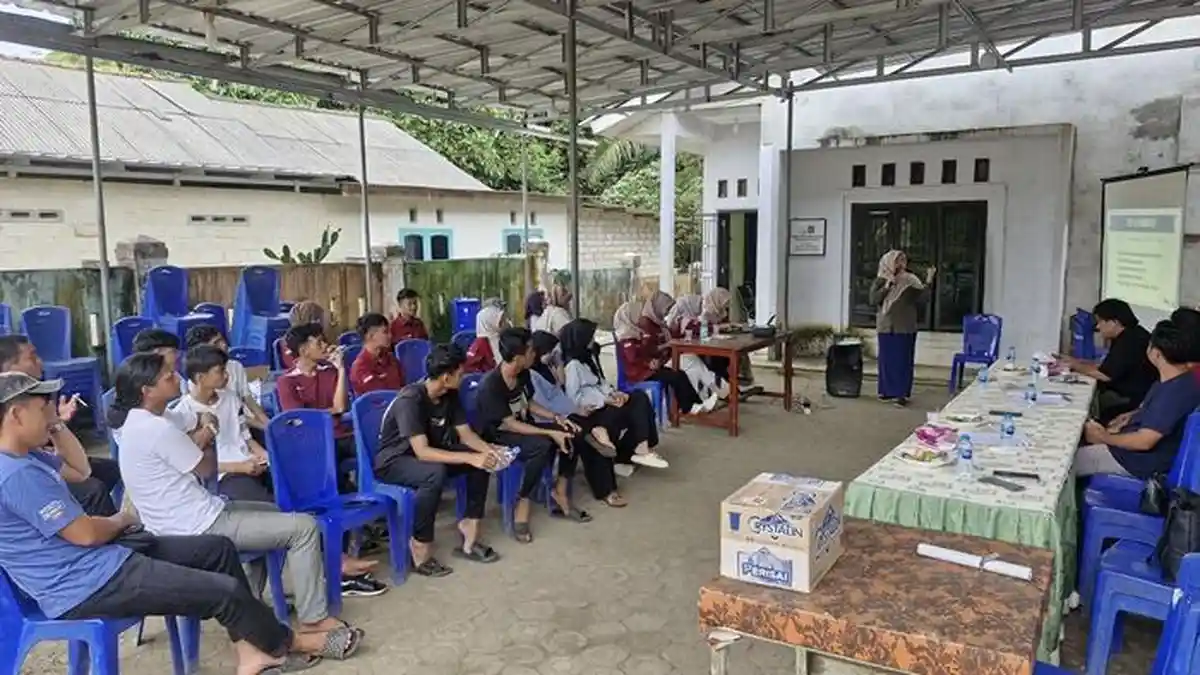 Dosen Unmuh Babel Ajak Remaja Desa Kerakas Mengenali Karakter Diri dengan Metode STIFIN