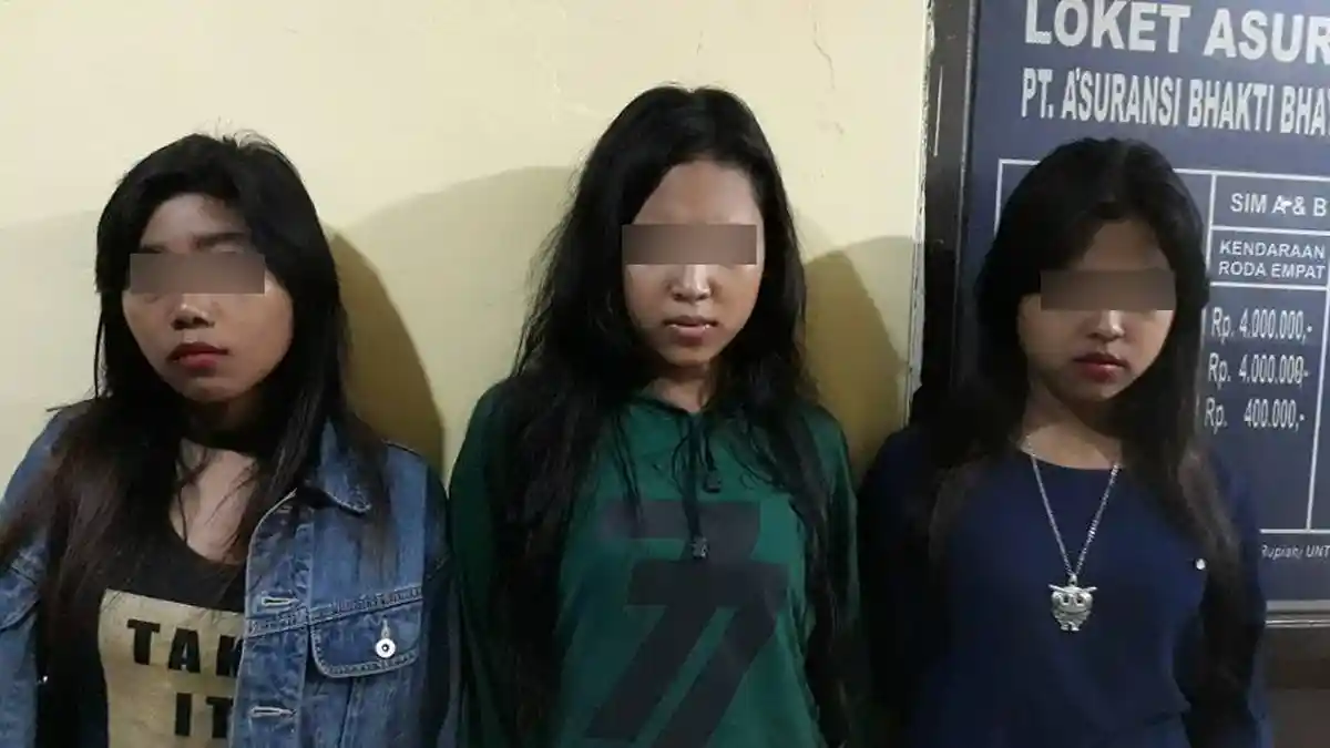 ALAMAK! Tiga ABG Ini Diduga Ikut Menjarah Toko Pakaian, Netizen: Gak Jelek-jelek Amat Nih