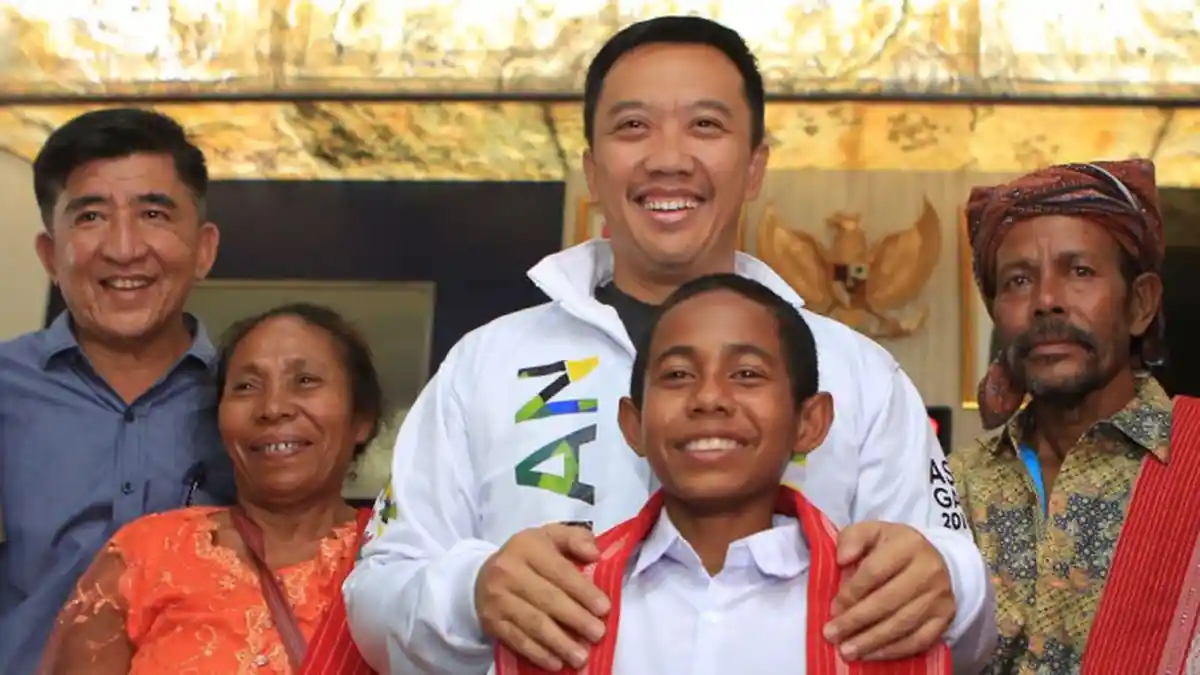 Johny Kala, Bocah Pemanjat Tiang Bendera dari Belu-NTT Mengidolai Pesepak Bola Evan Dimas