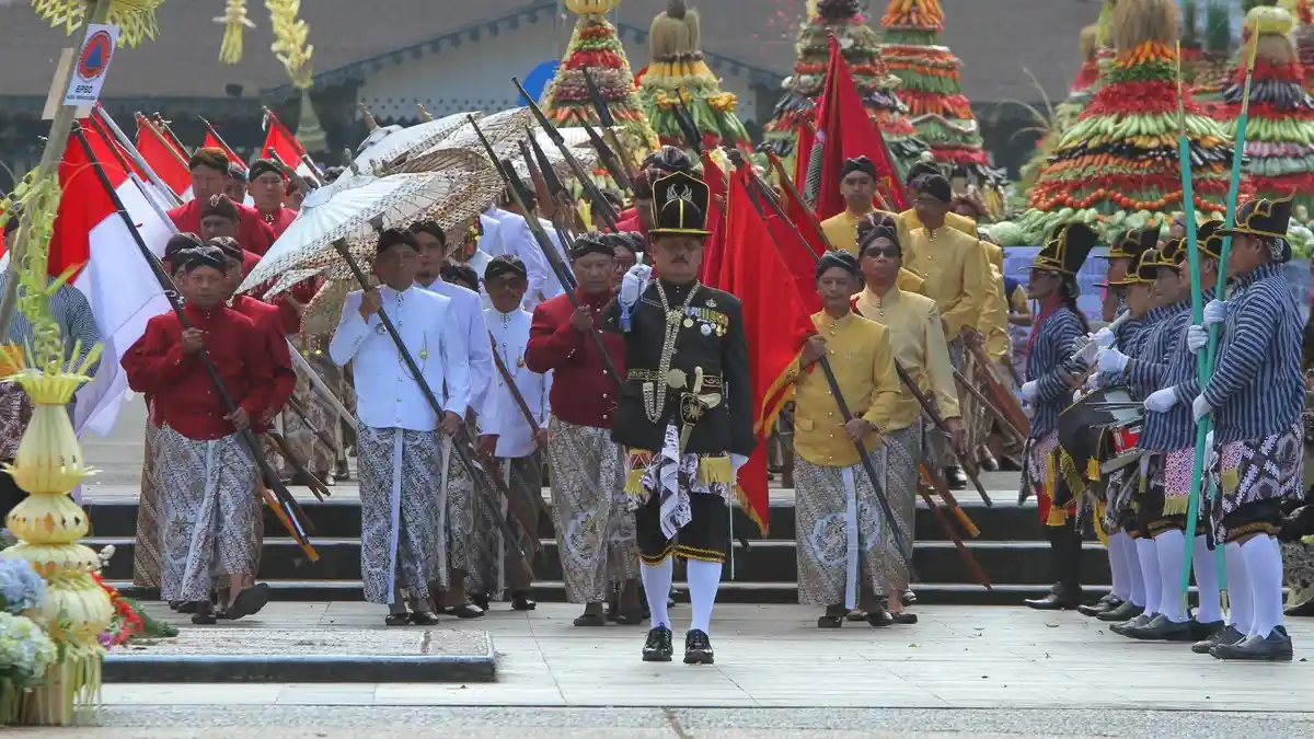 Semarak Puncak Hari Jadi ke-199 Kabupaten Wonosobo : Masyarakat Tunggu Prosesi Pisowanan Agung 