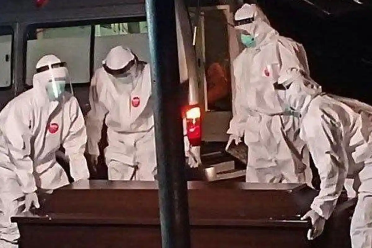 Penolakan Pemakaman Jenazah Kembali Terjadi di Pasuruan, Ada Warga yang Sampai Bawa Parang!