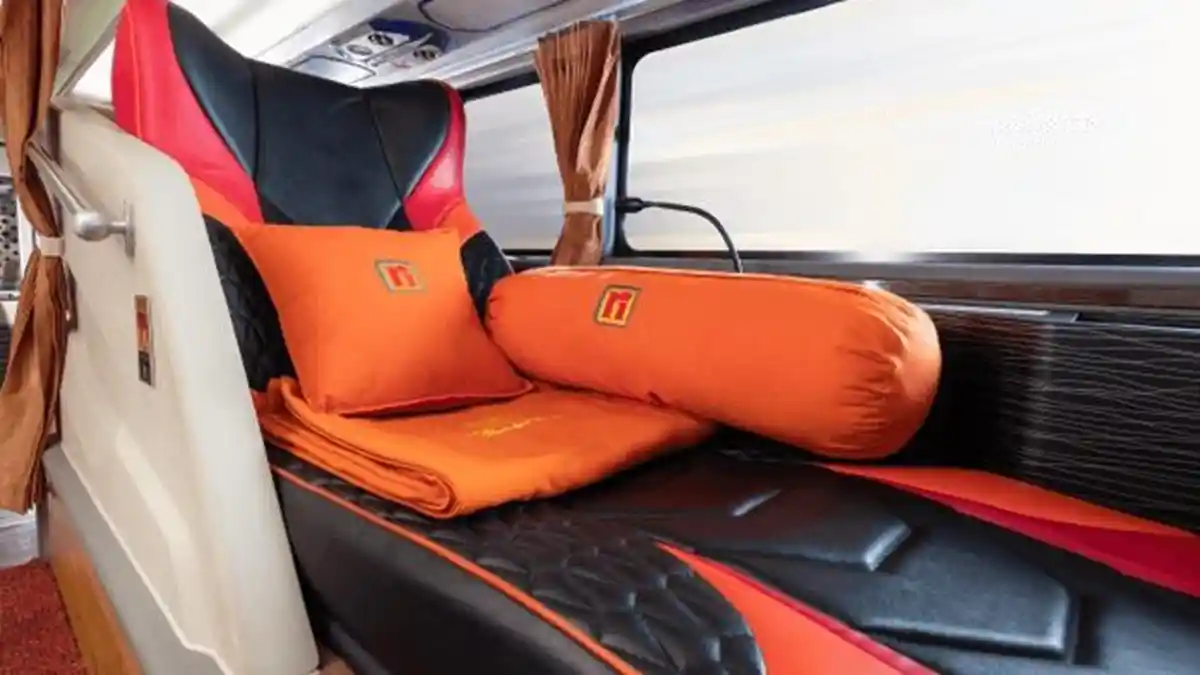Jadwal Bus Rosalia Indah First Class Double Decker Solo-Jakarta ...