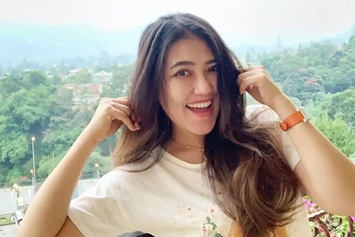 Via Vallen Akui 3 Bulan Tak Ada Pemasukan karena Pandemi, Sekarang Mobil Mewahnya Malah Dibakar Fans