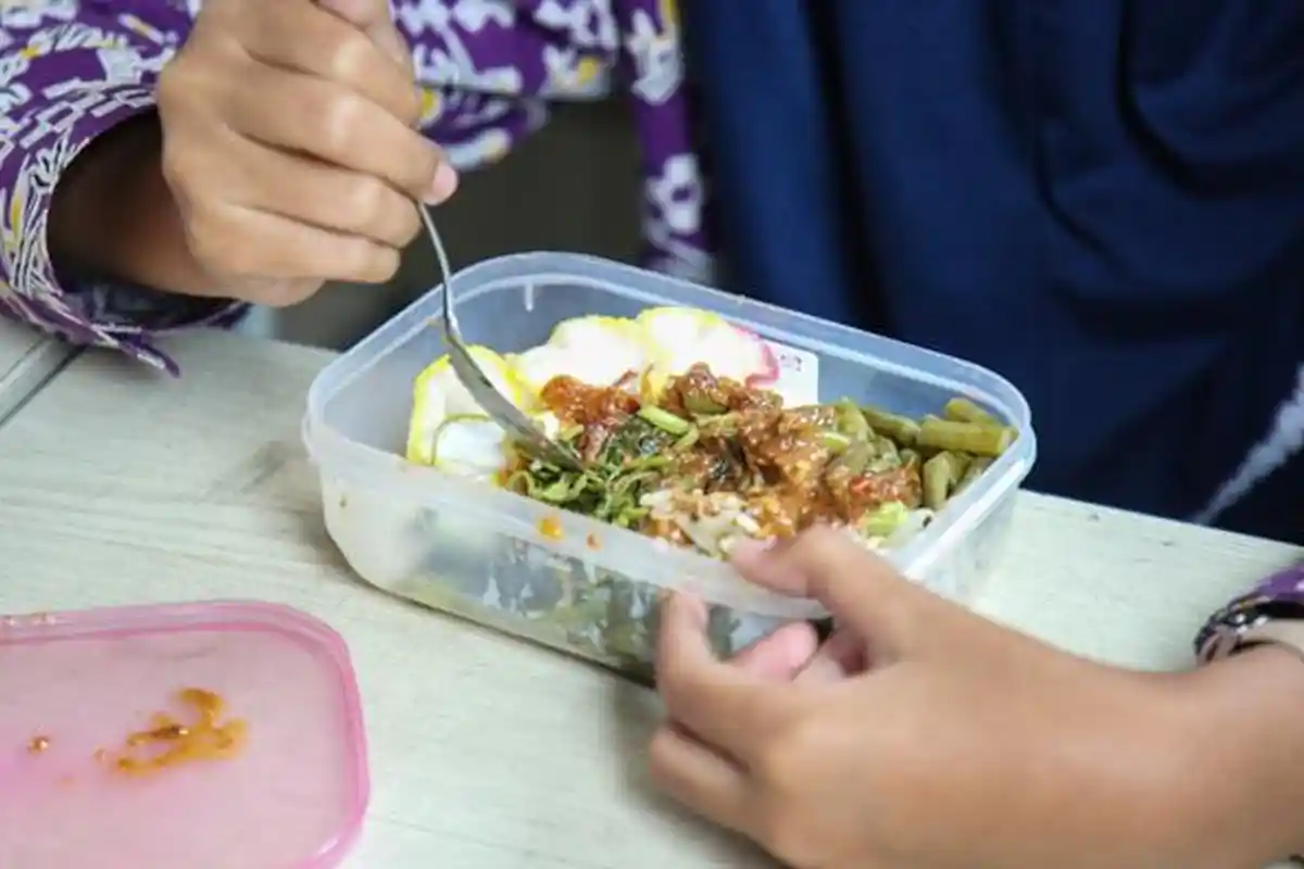Bansos Makanan Bergizi Gratis Anak Sekolah, Simak Waktu Pemberian untuk Tiap Jenjang  
