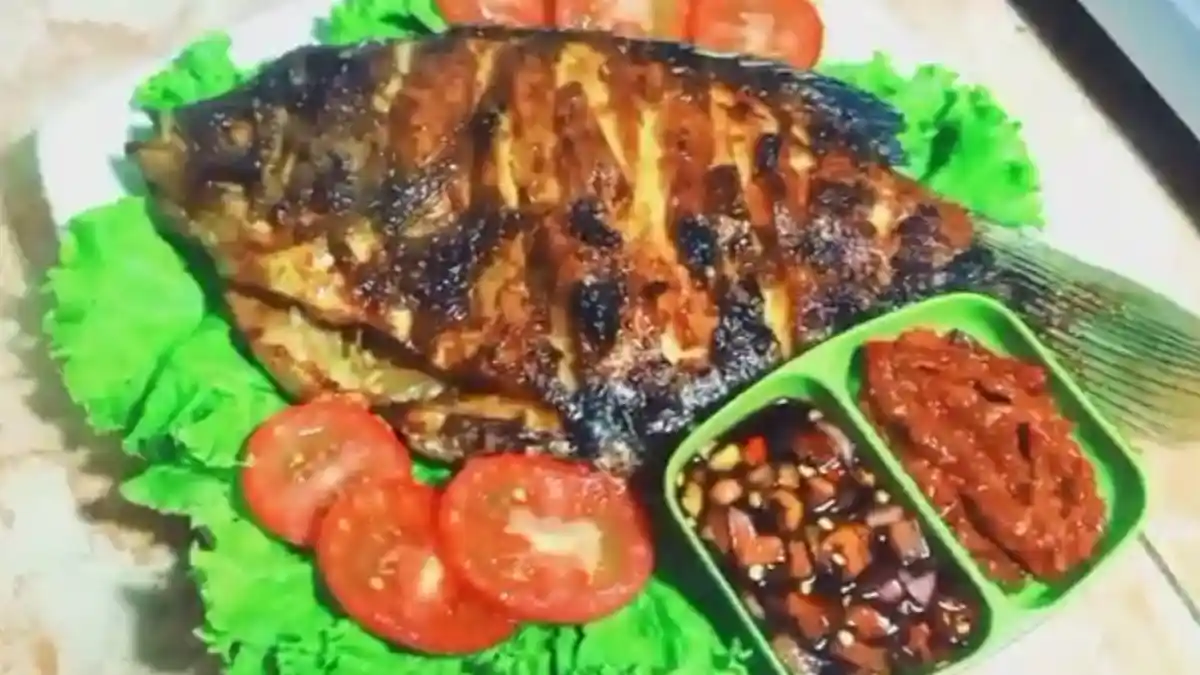 Resep Ikan Bakar Bumbu Rujak untuk Makan Malam Bersama Keluarga