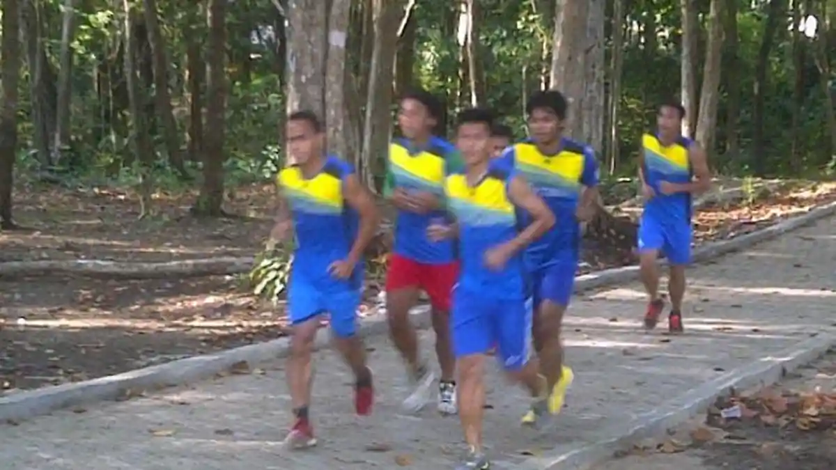 Pemain PS Bangka Latihan di Hutan Kota