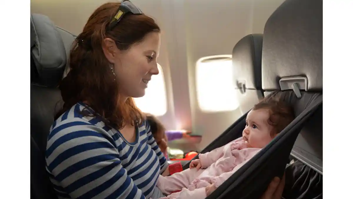 Tips Mudik Lebaran Bersama Bayi dengan Memakai Kendaraan Umum, Pastikan Si Kecil Nyaman!