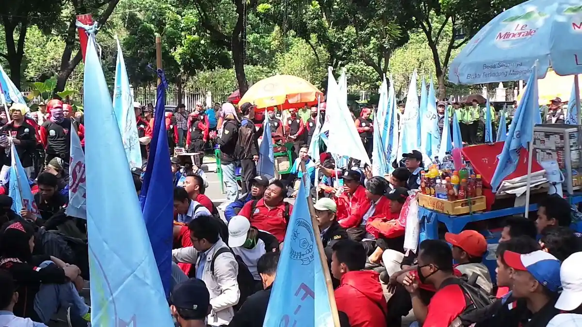 Aliansi Buruh Yogyakarta Minta Perusahaan Tak Molor Bayar THR