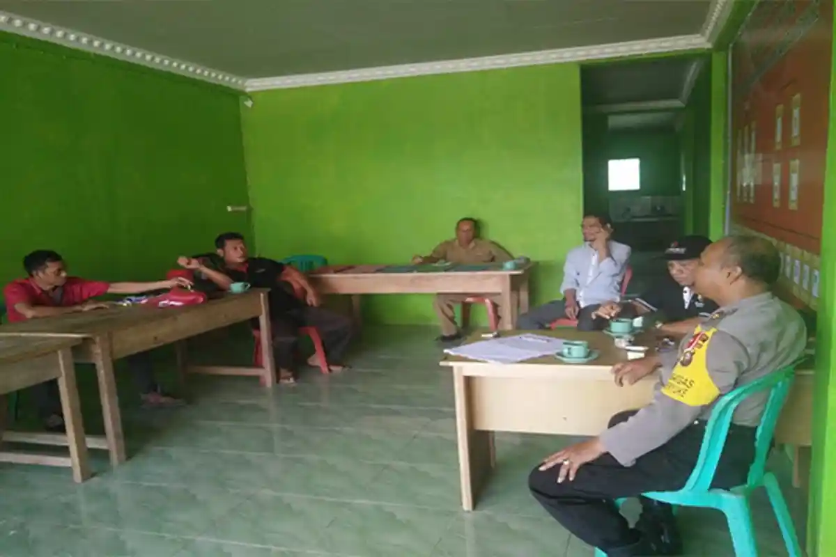 Jelang Pemilu 2019, Kapolsek Sambangi Kantor Panwascam