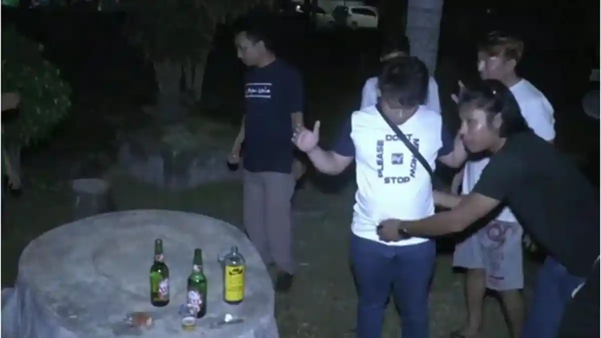 4 Pemuda Pesta Miras Campur Obat Batuk di Polewali Mandar Terjaring Raziah Anggota Gabungan